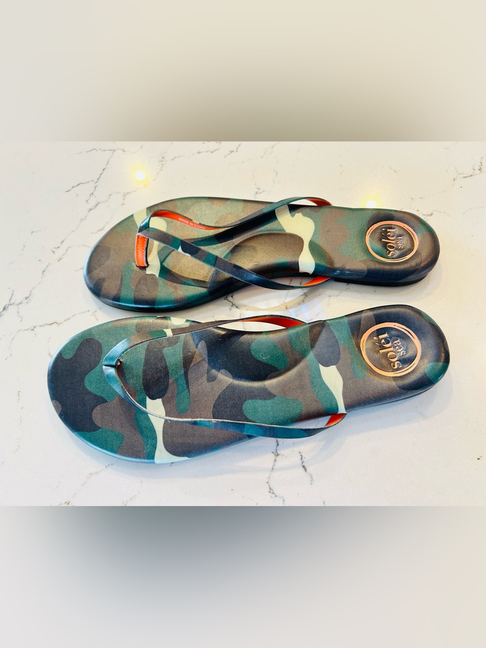 Solei Sea Indie camo flip flops - Picture 8 of 10